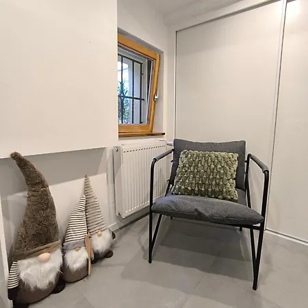 Au Pied Des Vignes *